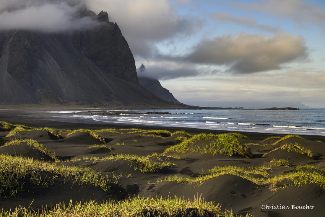 6278 - La montagne de Vestrahorn et la plage de Stokksnes 6278 - La montagne de Vestrahorn et la plage de Stokksnes